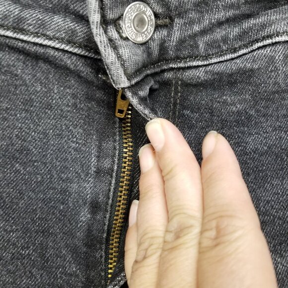 Levi's Jeans Womens 32 Black 711 Distressed Skinny Stretch Denim - Picture 4 of 14